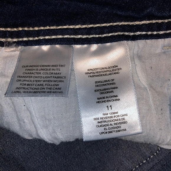 Wallflower ladies capris - Picture 4 of 6